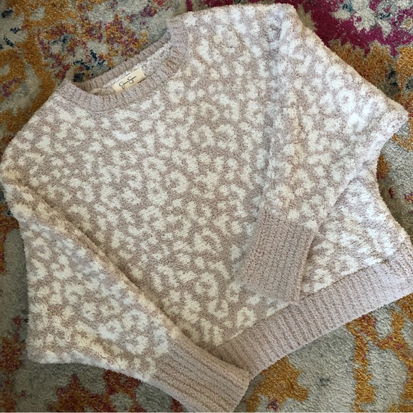 Jessica Simpson Cropped Leopard Animal Print Sweater Fluffy Lounge Casual - Picture 2 of 3